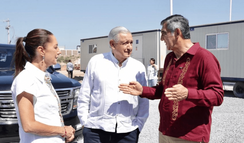 ENCABEZAN REUNIÓN EN NUEVO LAREDO EL PRESIDENTE LÓPEZ OBRADOR, LA PRESIDENTA ELECTA CLAUDIA SHEINBAUM Y EL GOBERNADOR AMÉRICO&nbsp;VILLARREAL