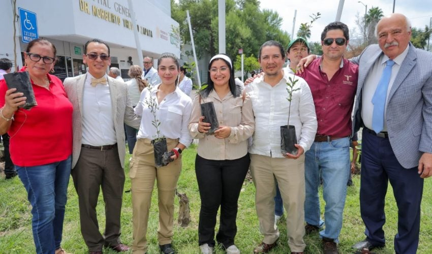 Participa Secretaría de Desarrollo Energético en reforestación del Hospital&nbsp;General